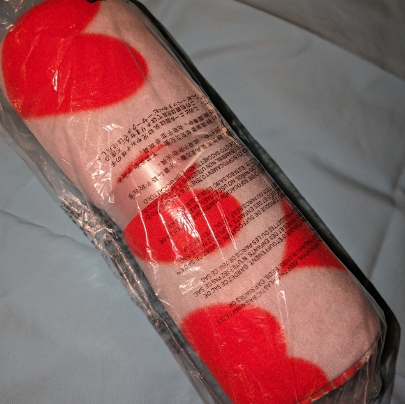 Old Navy Valentines Day 50” X 56” Blanket Throw Fleece - Picture 1 of 2